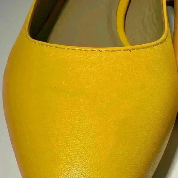 Talbots Yellow with Gold Accents Ballet Flats with Bow on Heel, Size 8 - Picture 6 of 10